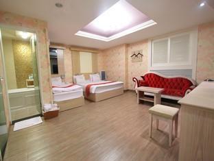 Gyeongju Bluemore Motel Екстер'єр фото